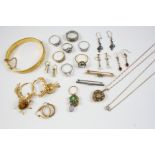 A QUANTITY OF JEWELLERY including a pair of gold hoop earrings, a pair of Creole drop earrings, a