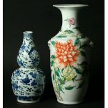 A CHINESE FAMILLE VERTE VASE painted with peonies, 27cm; together with a blue and white double gourd