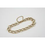 A 9CT. GOLD OVAL LINK BRACELET 19cm. long, 18 grams.