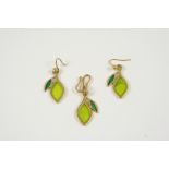 A PAIR OF GREEN ENAMEL AND GOLD DROP EARRINGS of leaf design, 2.5cm. long, together with a