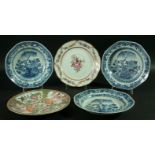 A SET OF FIVE CHINESE BLUE AND WHITE BOWLS, probably late 18th century, painted with a willow tree