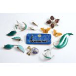 A SMALL GROUP OF 20TH CENTURY SCANDINAVIAN ENAMELLED SILVERGILT JEWELLERY, INCLUDING:- Three pairs