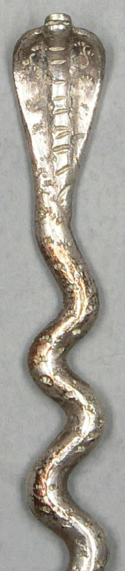 kleiner handgetriebener Zierlöffel "Kobra" smaller hand-done ornamental spoon "cobra" - Image 2 of 2