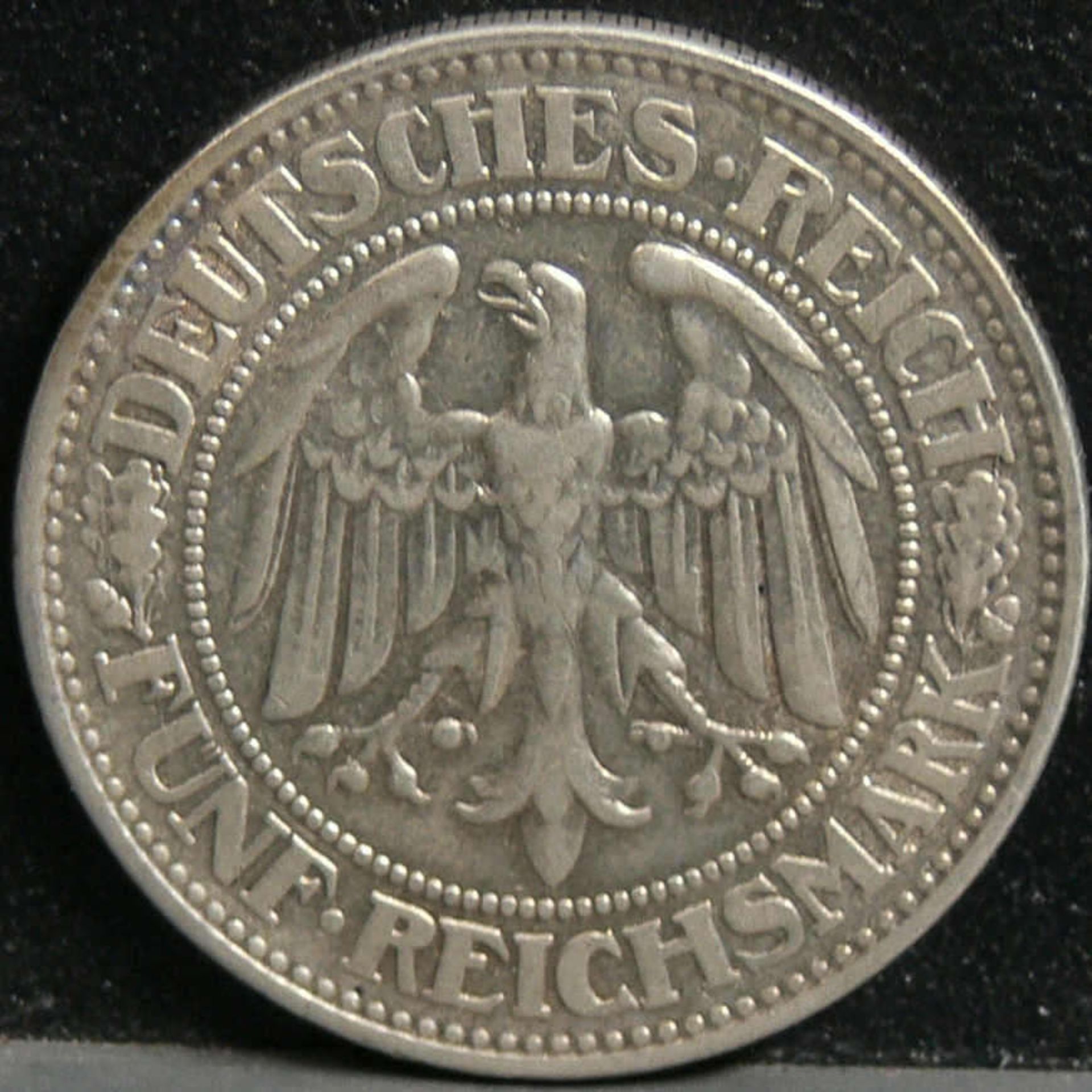 Deutsches Reich 1927 D, fünf Reichsmark - Silbermünze "Eichbaum". Gewicht: 25 g, Durchmesser: 36 mm. - Image 2 of 2