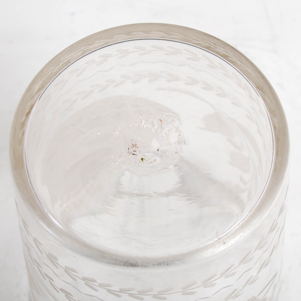 A 19th century Continental glass vase, of tapered cylindrical form with wheel cut decoration of a - Image 7 of 7