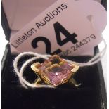 Gold amethyst set ring - Estimate £70 to £100