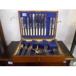 Oak cased canteen of cutlery