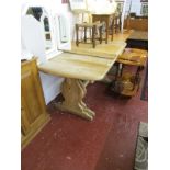 Large pine extending table A/F