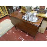 Victorian mahogany drop leaf table