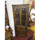 Old Charm corner cabinet with glazed top