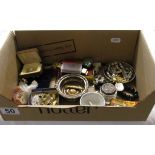 Box of collectables & costume jewellery