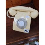 Retro telephone