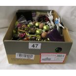 Box of costume jewellery etc