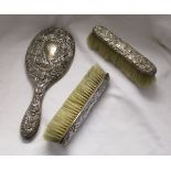 Silver mirror & 2 silver brushes