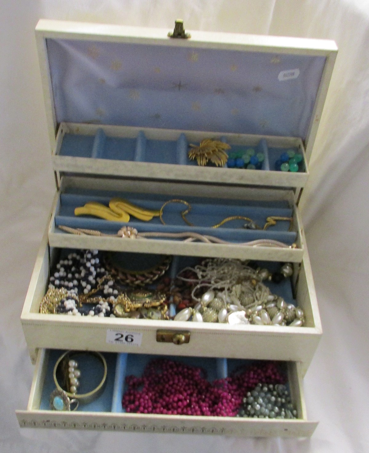 Jewellery box and contents