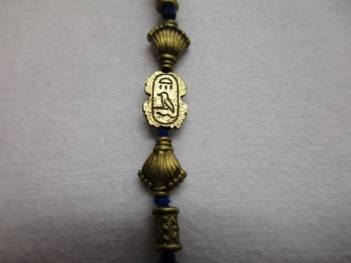 Egyptian revival style lapis lazuli necklace & pair of earrings - Image 5 of 5