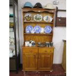 Small pine dresser