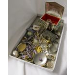 Tray of costume jewellery etc