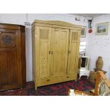 Large Edwardian pine wardrobe - D: 59cm x H: 202cm L: 152cm