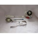 4 pieces of silver - Inkwell, enamel & silver spoon, knife & sugar nips