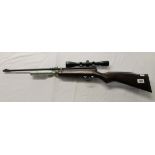 Air rifle with telescopic sight and case - Gas loaded