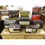 6 vintage Bakelite radios