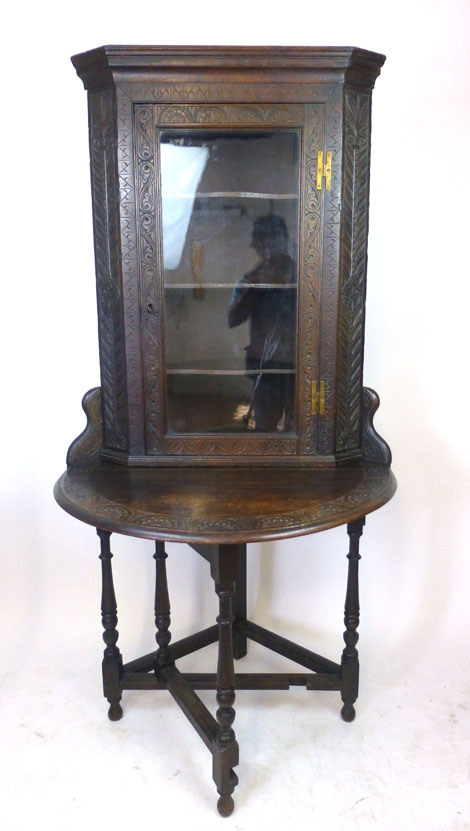 A late Victorian oak glazed corner cupboard on credence style table stand, h. 178 cm, w. 86 cm, max. - Image 2 of 2