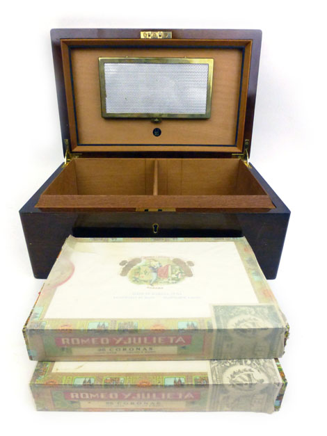 A mid 20th century walnut humidor along with two boxes of twenty five Romeo Y Julieta cigars. h. 14. - Image 3 of 11