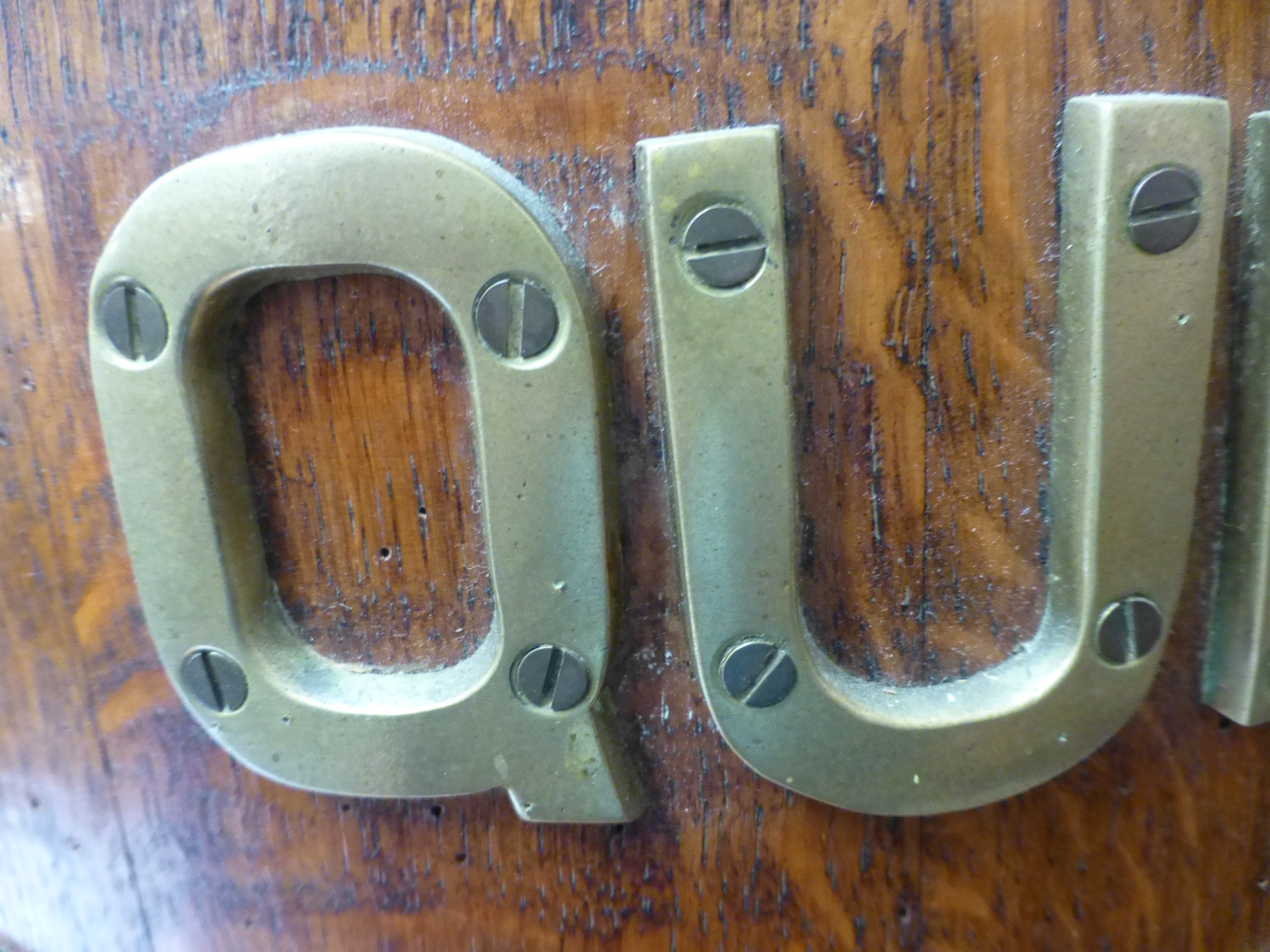 A ship's oak rum barrel of tapering form with applied brass inscription 'The Queen God Bless Her' - Image 9 of 9