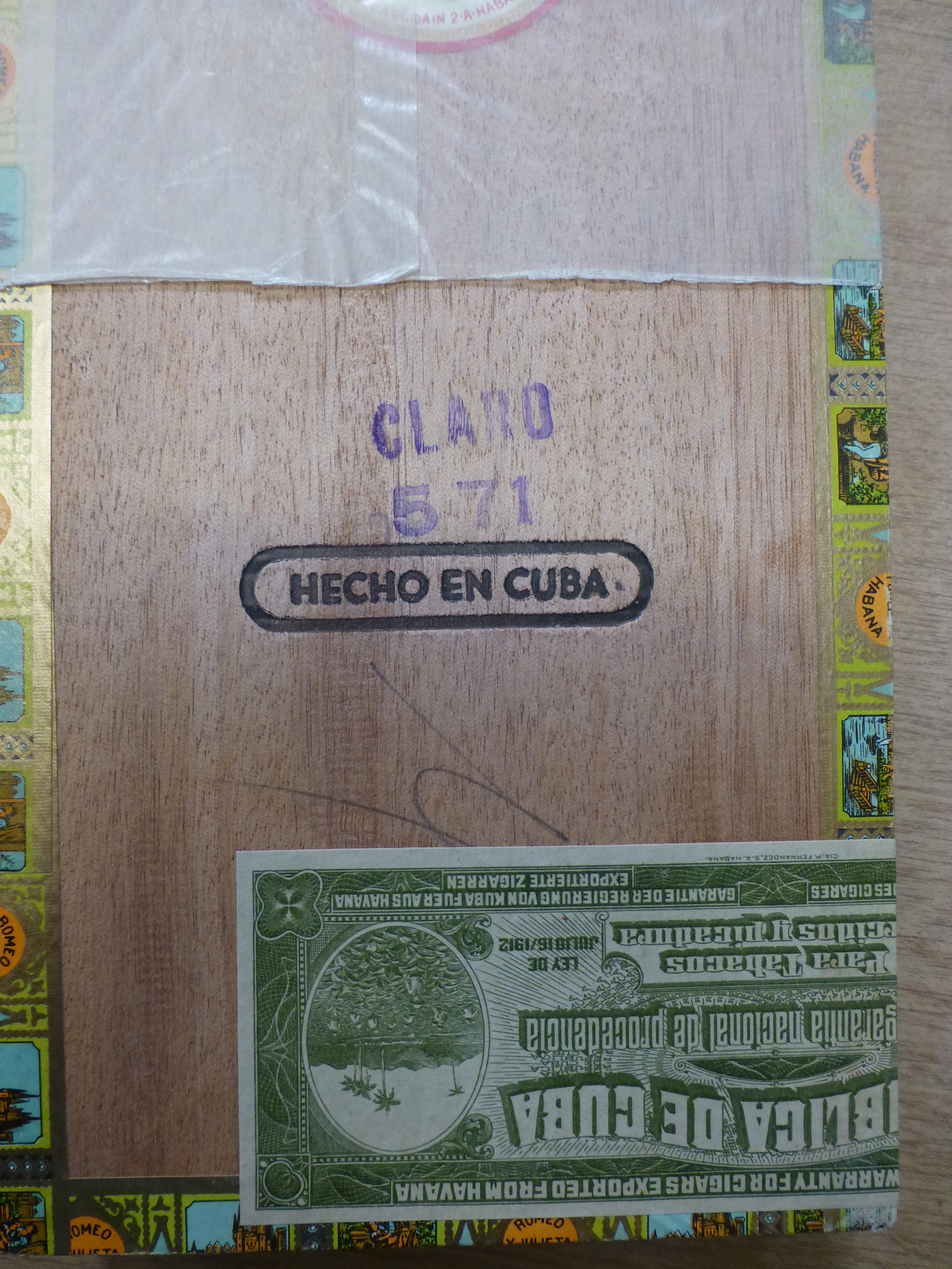 A mid 20th century walnut humidor along with two boxes of twenty five Romeo Y Julieta cigars. h. 14. - Image 11 of 11