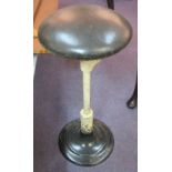 ARTICULATED DENTISTS STOOL,
