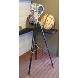 STUDIO STYLE LIGHT, with shutter action, adjustable tripod stand, approx. 180cm H.
