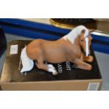 WADE NORTHLIGHT HORSE ORNAMENTS - RESTING HORSE PALOMINO