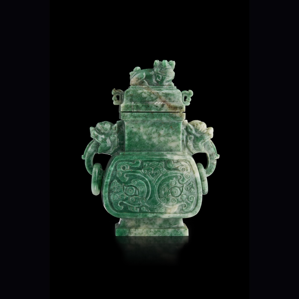 JADEITE ARCHAISTIC VASE AND COVERQING DYNASTY, 19TH CENTURYthe sides carved with archaistic taotie - Image 5 of 7