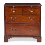 GEORGE III MAHOGANY BACHELORS CHEST OF DRAWERS LATE 18TH CENTURY the rectangular top with a