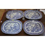 Four Willow pattern blue and white meat plates and a blue and white sugar castor (5)
