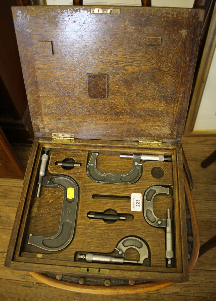 A boxed set of micrometers by Shardlow 1" to 4" 1955
