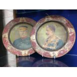 A PAIR OF BOER WAR COMMEMORATIVE CIRCULAR TIN PLATES each with lithographic prints of General Sir