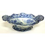 AN EARLY 20TH CENTURY SPODE BLUE AND WHITE POTTERY TUREEN with scalloped handles and decorated