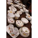 A LARGE COLLECTION OF ROYAL WORCESTER EVESHAM PATTERN TABLEWARES, a six place setting, and others