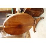 A 19TH CENTURY MAHOGANY TILT TOP TRIPOD TABLE, 108cm diameter