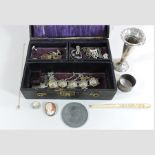 A collection of jewellery to include an 18 carat gold and opal ring, a cameo brooch,