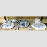 A collection of blue and white china,