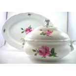 A GROUP OF MEISSEN TABLE WARES, EARLY 20TH CENTURY Pink Rose pattern, outside decorated with painted