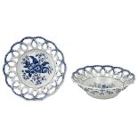 A NEAR PAIR OF WORCESTER BLUE AND WHITE BASKETS, CIRCA 1770 each printed with the 'Pinecone' pattern