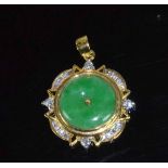 20ct Yellow Gold Jade & Diamond Pendant