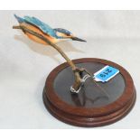 Border Fine Arts. A kingfisher, 4 ¾" long, on wood base