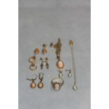 A quantity of cameo and other jewellery