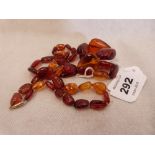 A necklace of amber beads 39g
