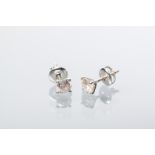 PAIR OF DIAMOND STUD EARRINGS